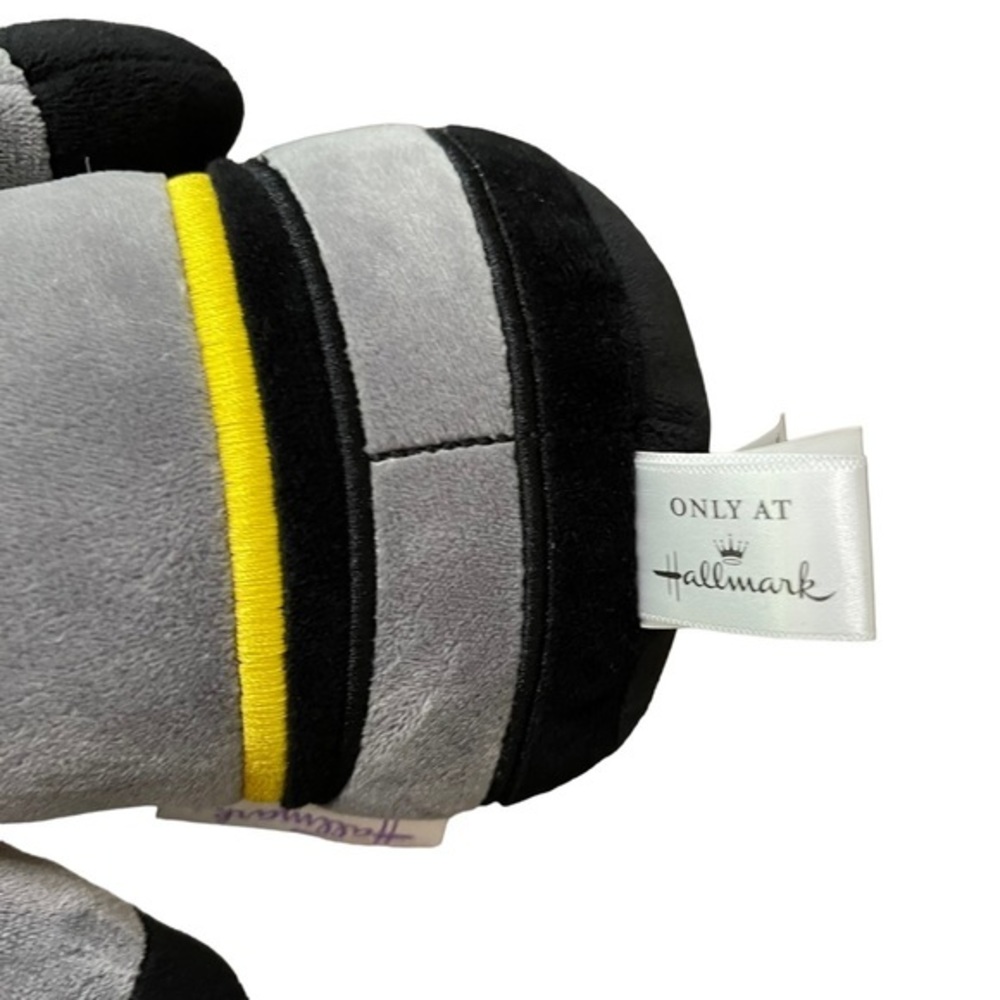 EUC‎ Hallmark itty bittys Batman Plush - Picture 3 of 7